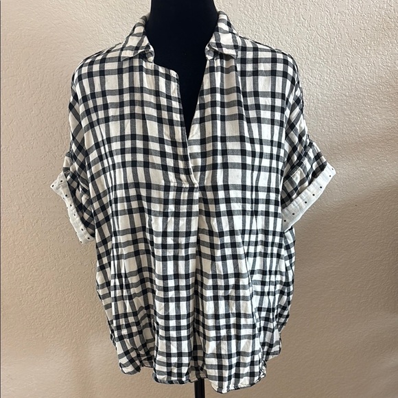 Madewell Courier Button-Back Shirt in Plaid With Polka Dot Cuff Sleeve - Picture 2 of 9